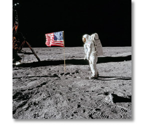 Постер Aldrin, Apollo 11, Flag on the Moon-NON