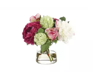 Цветы Peony Snowball, фуксия и кремово-розовые в стеклянной пирамиде