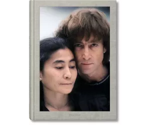Книга «Шинояма / Йоко Оно. Двойная фантазия» (Shinoyama/Yoko Ono, Double Fantasy) I